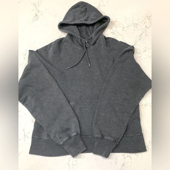 Hollister Sweatshirt - Picture 1 of 5